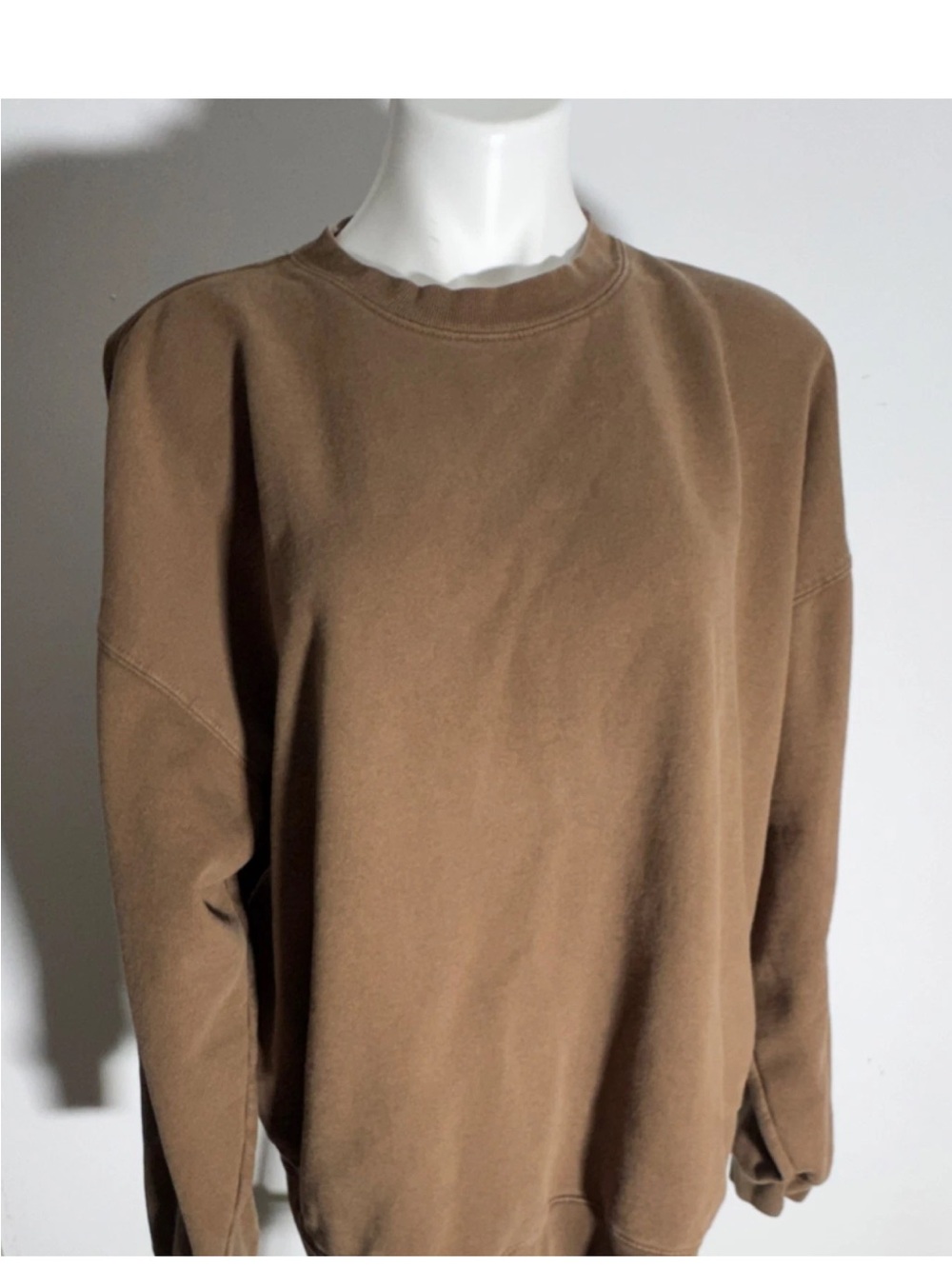 Brandy Melville Brown Crewneck Sweatshirt